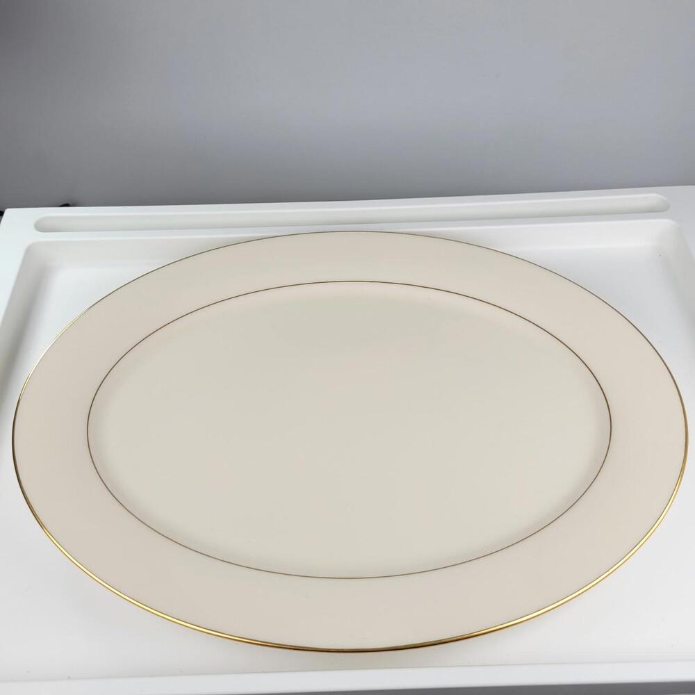 Lenox Cosmopolitan Collection HAYWORTH 16" X 11.75" Oval Serving Platter Gold